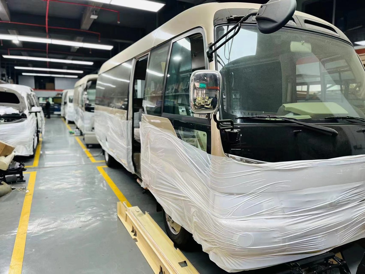 好運來：豐田考斯特，打造首長級豪華座駕