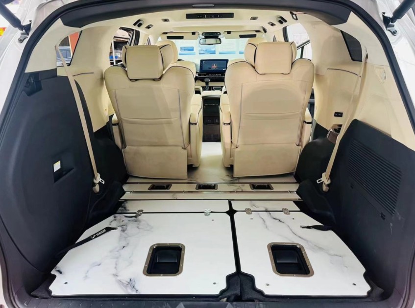 好運(yùn)來(lái)汽車(chē)內(nèi)飾改裝：賽納，7座商務(wù)車(chē)明星款！