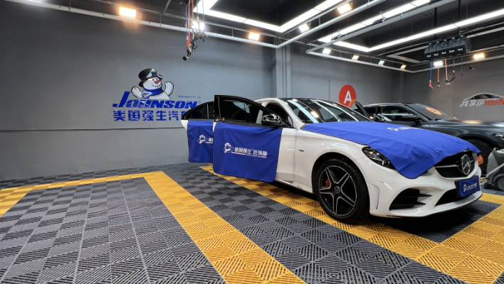 如何給自己的愛(ài)車(chē)挑選汽車(chē)貼膜？看完這篇就有答案了！