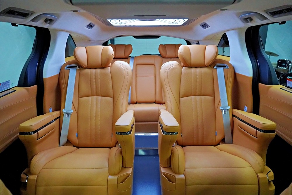 豐田賽那汽車(chē)內(nèi)飾改裝