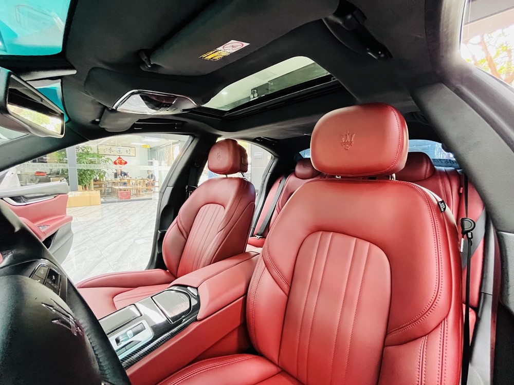 瑪莎拉蒂汽車(chē)內(nèi)飾改裝